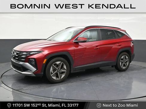 Used 2025 Hyundai Tucson SEL FWD image 1