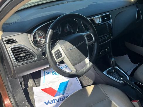 Used 2012 Chrysler 200 Limited FWD image 11