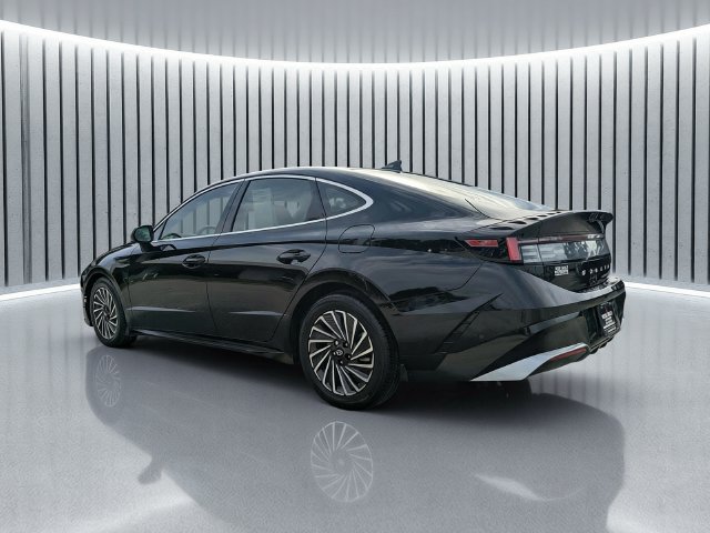 Used 2025 Hyundai Sonata Limited FWD image 6