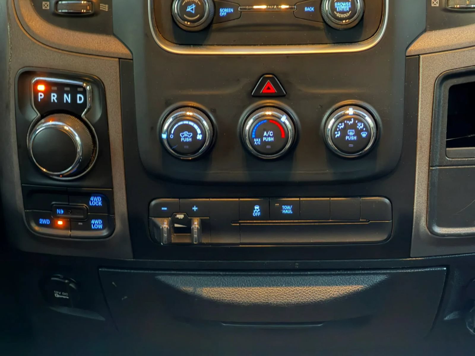 Used 2016 RAM 1500 Tradesman w/ Chrome Appearance Group AWD/4WD image 18