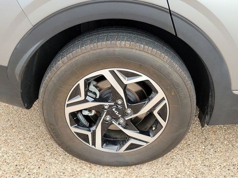 Used 2023 Kia Sportage LX image 14