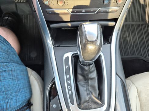 Used 2015 Ford Edge Titanium w/ Equipment Group 301A FWD image 21