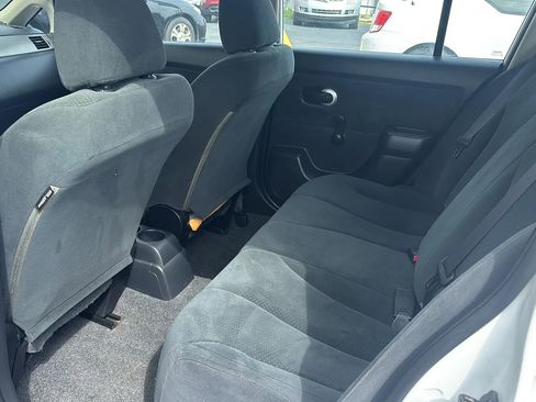 Used 2010 Nissan Versa 1.8 S FWD image 6