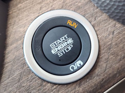 New 2026 RAM 2500 Limited AWD/4WD image 18
