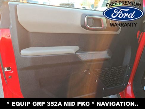 Used 2022 Ford Bronco Wildtrak AWD/4WD image 11