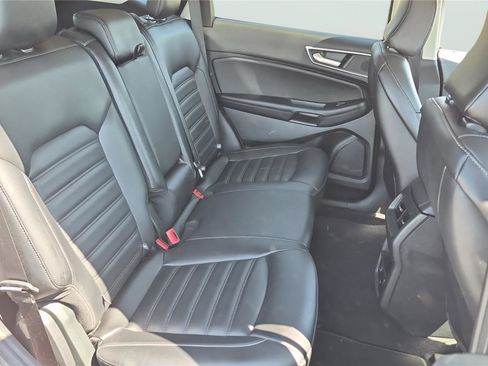 Used 2022 Ford Edge SEL w/ Convenience Package AWD/4WD image 16