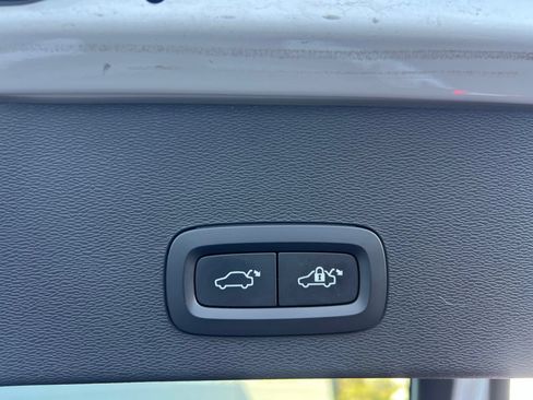 Used 2023 Volvo C40 P8 Recharge Ultimate AWD/4WD image 16