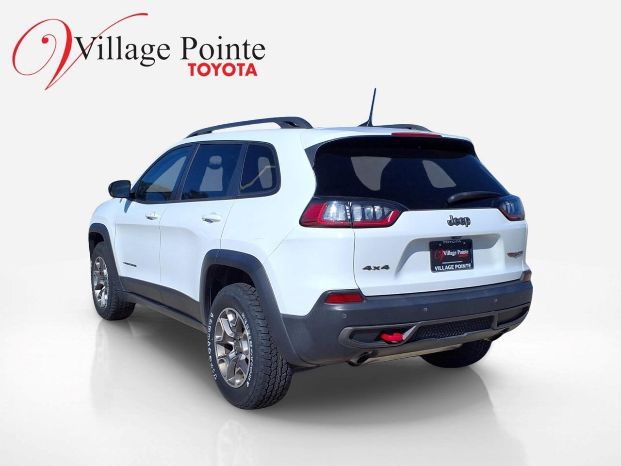 Used 2020 Jeep Cherokee Trailhawk w/ Cold Weather Group AWD/4WD image 3