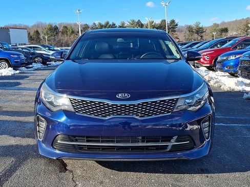 Used 2018 Kia Optima SX image 2