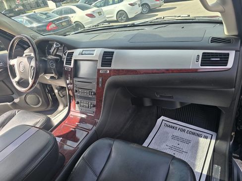 Used 2008 Cadillac Escalade EXT image 34