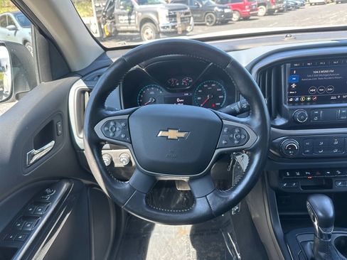 Used 2022 Chevrolet Colorado Z71 w/ Safety Package AWD/4WD image 10