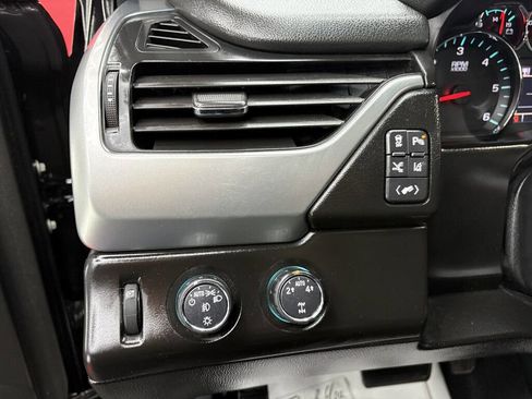 Used 2015 Chevrolet Suburban LTZ image 30