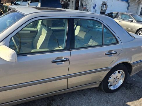 Used 1998 Mercedes-Benz C 230 image 2