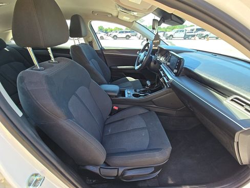 Used 2024 Kia K5 LXS FWD image 11