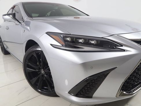 Used 2024 Lexus ES 300h F Sport w/ Accessory Package (Z2) image 19