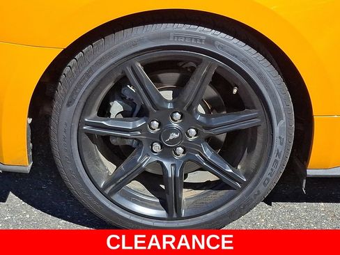 Used 2018 Ford Mustang GT Premium w/ Equipment Group 401A RWD image 8