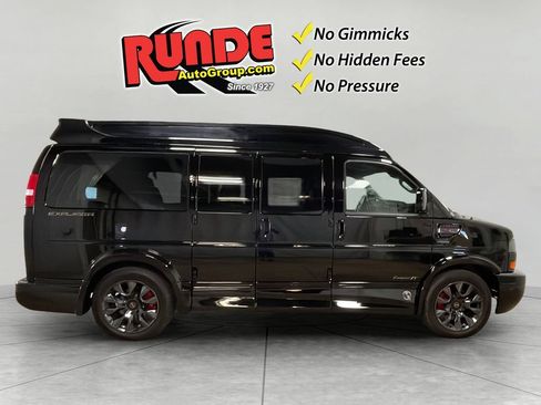 Used 2025 GMC Savana 2500 w/ Driver Convenience Package RWD image 7