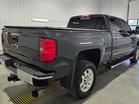 Used 2019 Chevrolet Silverado 2500 LTZ w/ Duramax Plus Package AWD/4WD image 5