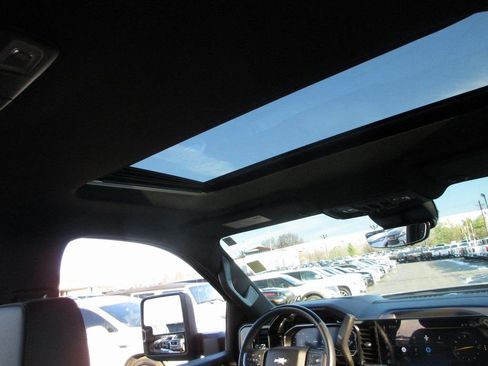 Used 2025 Chevrolet Silverado 3500 High Country w/ Technology Package image 19