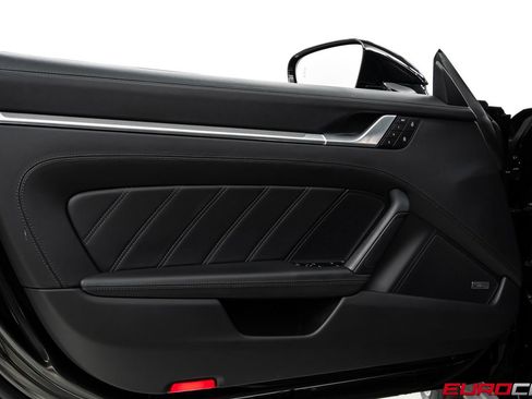 Used 2025 Porsche 911 Turbo image 25