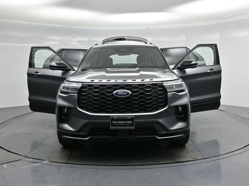 New 2026 Ford Explorer ST-Line w/ ST-Line Street Pack image 34