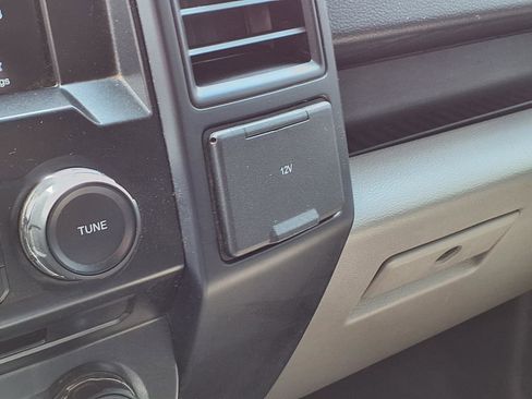 Used 2017 Ford F150 XL w/ Equipment Group 101A Mid AWD/4WD image 23