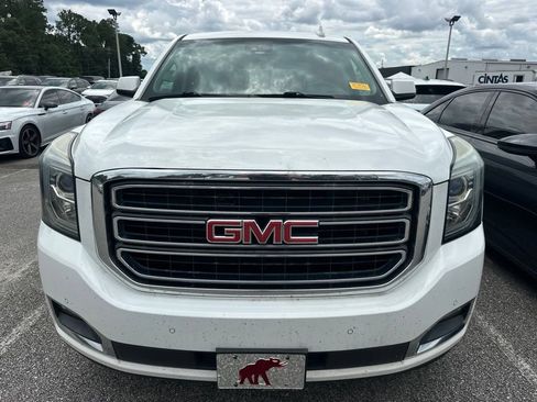 Used 2017 GMC Yukon XL SLT AWD/4WD image 2
