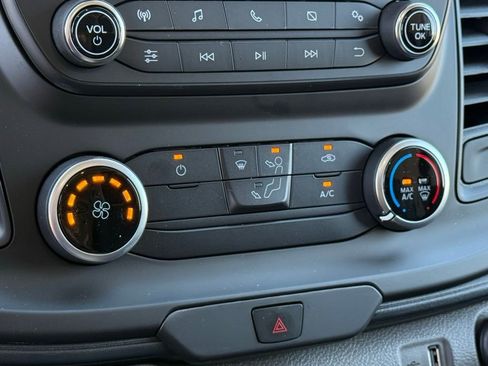 New 2025 Ford Transit 250 148 Medium Roof image 10