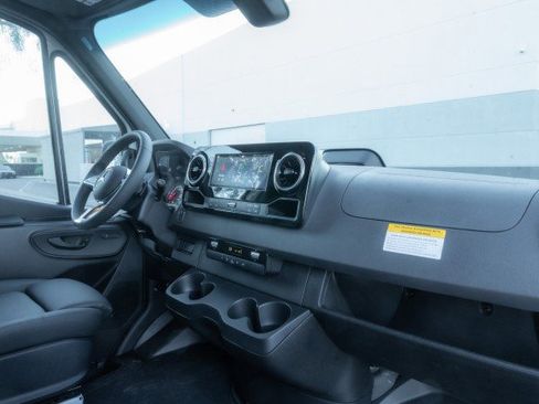 New 2026 Mercedes-Benz Sprinter 2500 image 14