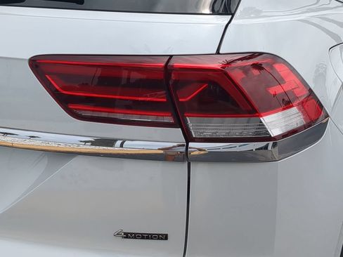Certified 2023 Volkswagen Atlas Cross Sport SEL Premium R-Line AWD/4WD image 9
