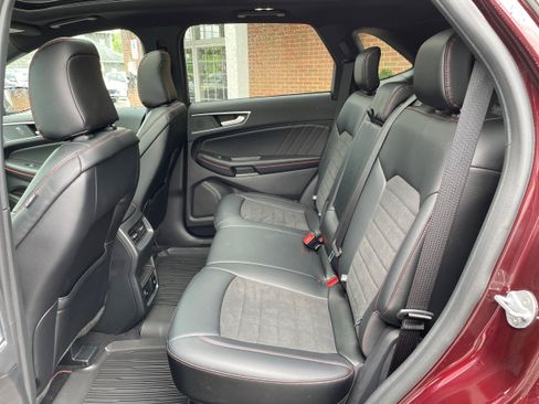 Certified 2024 Ford Edge ST-Line AWD/4WD image 12