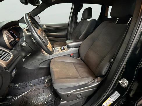 Used 2017 Jeep Grand Cherokee Laredo w/ Quick Order Package 23E image 33