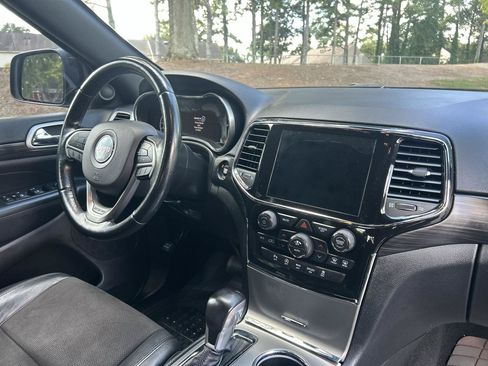 Used 2021 Jeep Grand Cherokee Laredo X AWD/4WD image 23