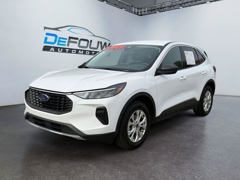 Used 2024 Ford Escape Active AWD/4WD image 7