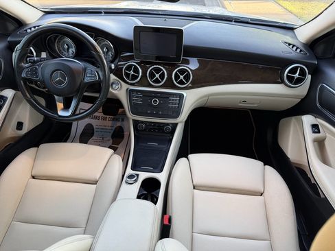 Used 2016 Mercedes-Benz GLA 250 image 8