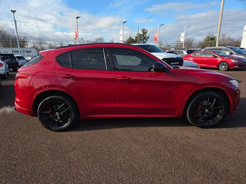 Used 2020 Alfa Romeo Stelvio Ti w/ Nero Edizione image 2