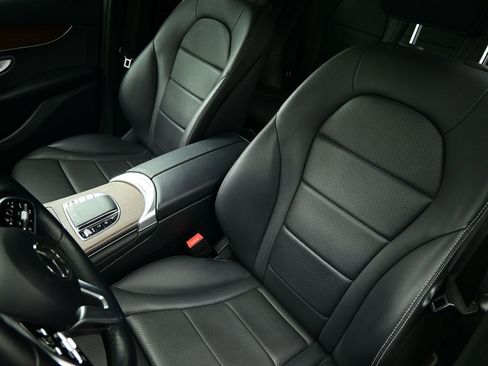 Used 2022 Mercedes-Benz GLC 300 4MATIC image 20