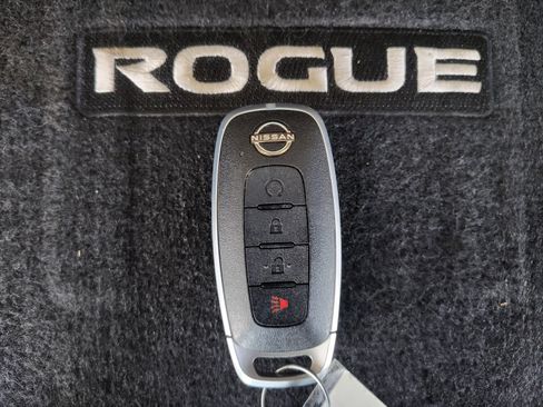 Used 2023 Nissan Rogue SV FWD image 28