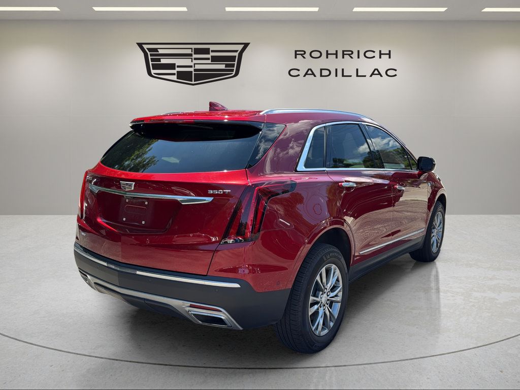 Used 2022 Cadillac XT5 Premium Luxury w/ Technology Package AWD/4WD image 5