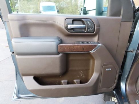 Used 2020 GMC Sierra 3500 Denali image 29