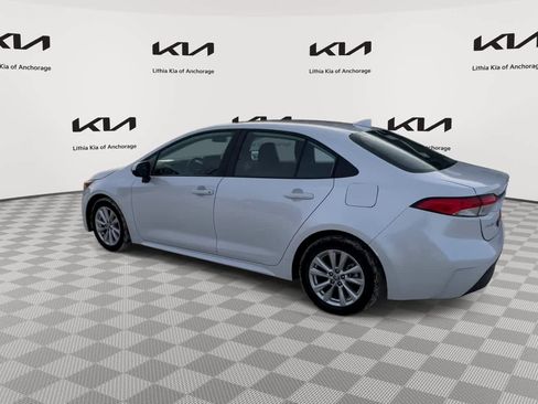 Used 2023 Toyota Corolla LE w/ LE Convenience Package image 6
