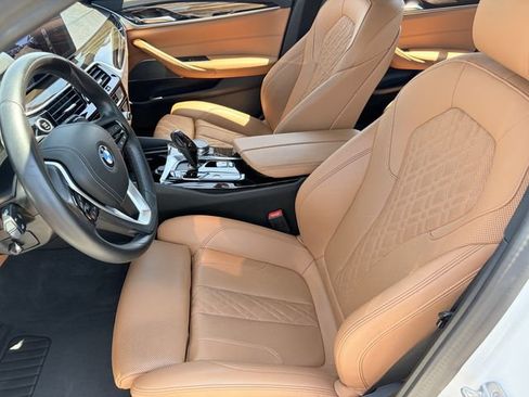 Used 2023 BMW 530e w/ Premium Package RWD image 20