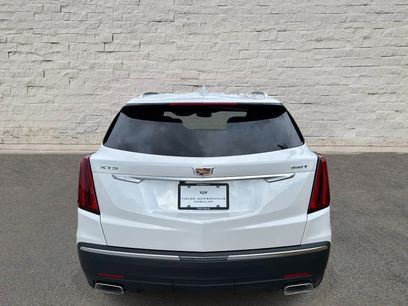 New 2026 Cadillac XT5 Luxury