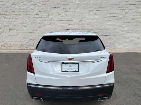 New 2026 Cadillac XT5 Luxury image 4