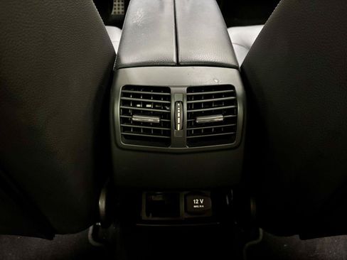 Used 2015 Mercedes-Benz E 350 Sedan image 22