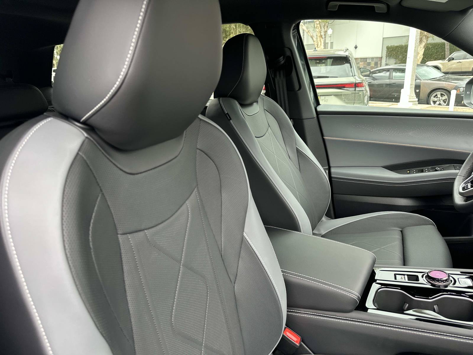 New 2027 Volkswagen Atlas SEL R-Line AWD/4WD image 29