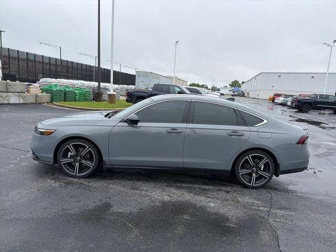 Used 2024 Honda Accord Sport image 3