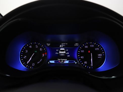 Used 2016 Chrysler 200 S w/ Navigation & Sound Group I image 26