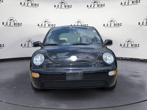 Used 2005 Volkswagen Beetle GL FWD image 2