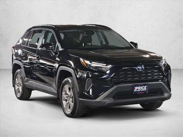 Used 2024 Toyota RAV4 XLE AWD/4WD image 3